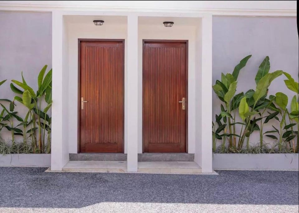 Tropical 1BR Villa with Private Pool Felix Berawa Villa in North Kuta