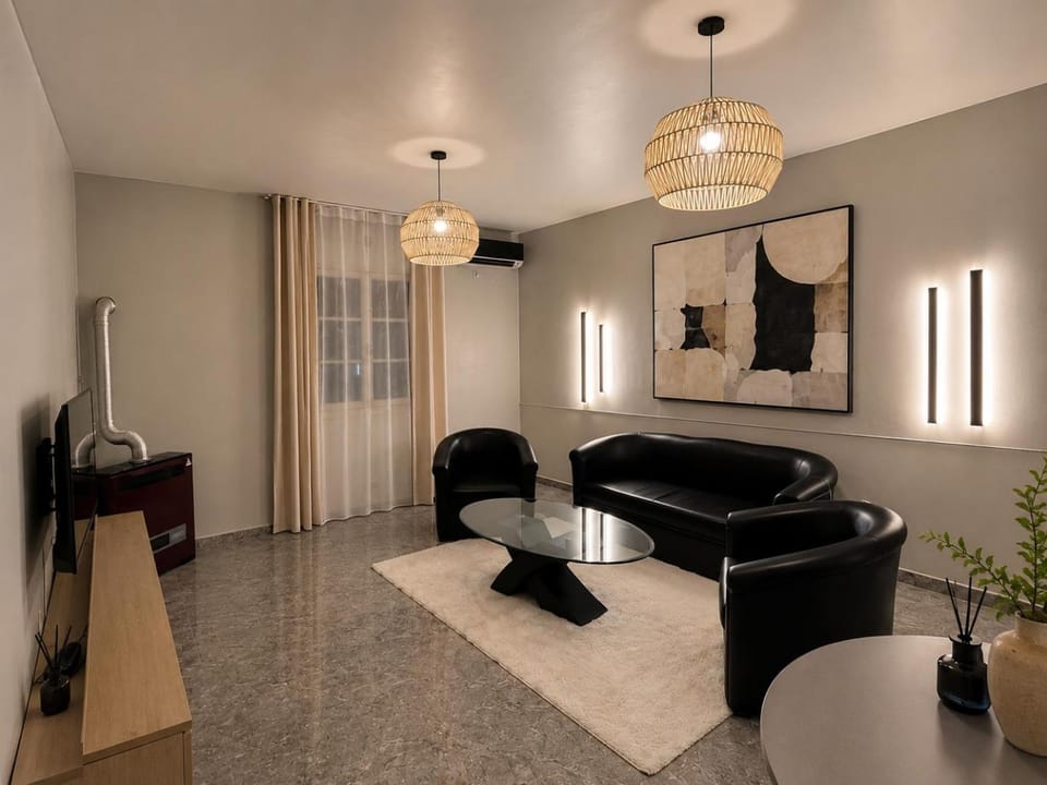 TV and multimedia, Living room, Seating area, air conditioner