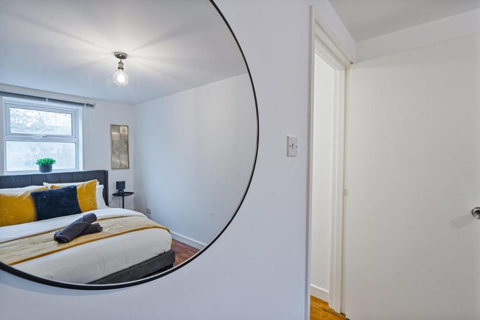 Newly Refurbished 2-bed flat in the heart of Bermondsey Apartment in London Borough of Southwark
