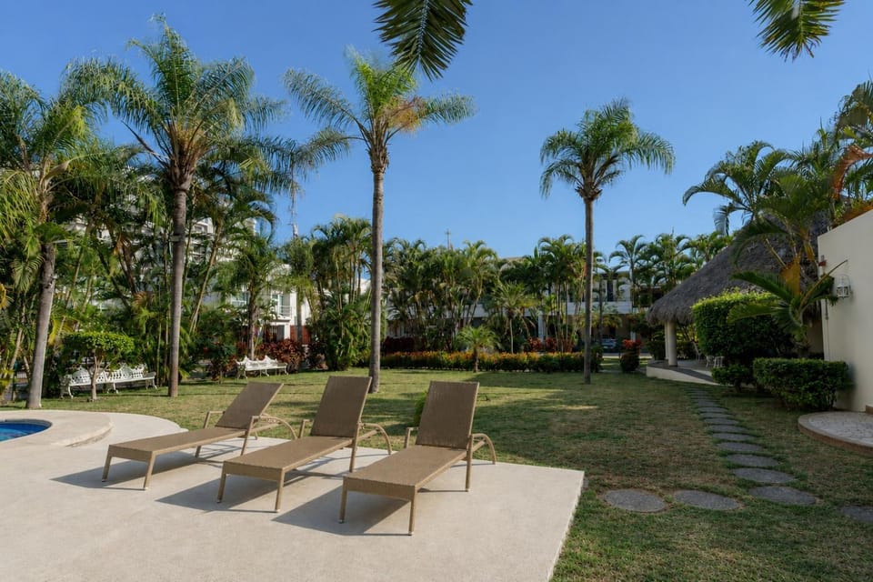Garden, Swimming pool