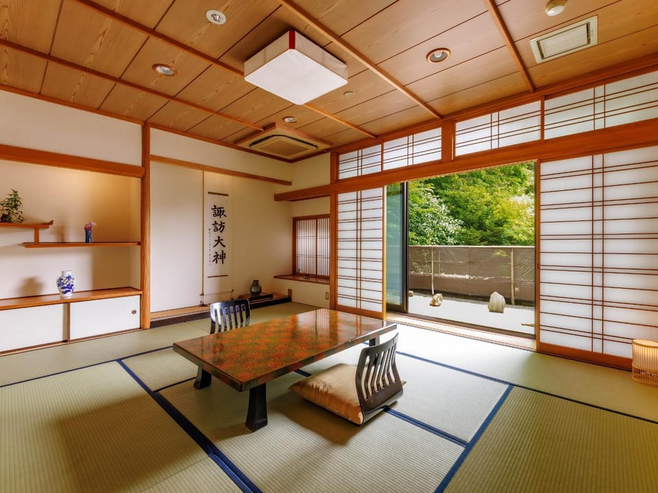Living room, Photo of the whole room