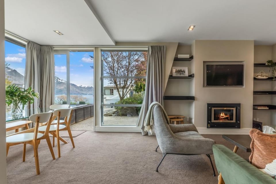 View (from property/room), Living room, Seating area