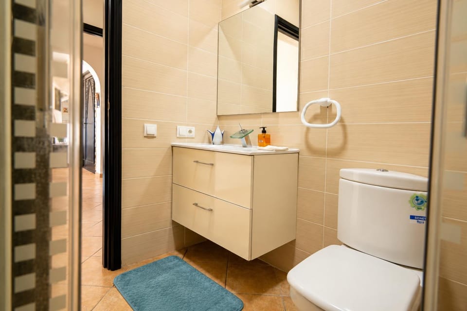 Appartement lumineux Terrasse & Vue Piscine Apartment in Tangier-Tétouan-Al Hoceima
