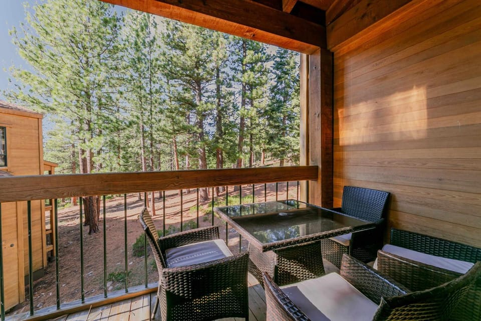 The Golden Bend Cozy Stay House in Northstar Drive
