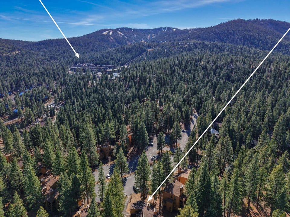 The Golden Bend Cozy Stay House in Northstar Drive