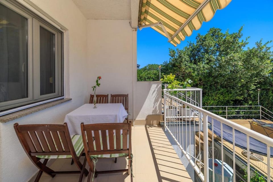 App Marta 100 m from the sea in nice part of Crikvenica Apartment in Crikvenica