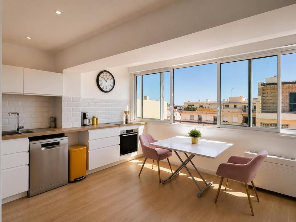 Kitchen or kitchenette, Dining area, dishwasher, oven, stove