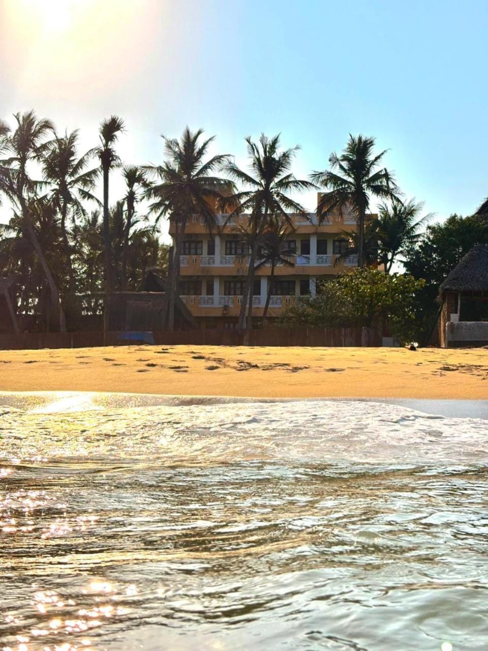 La Muthu Beach Stay Bed and Breakfast in Tamil Nadu
