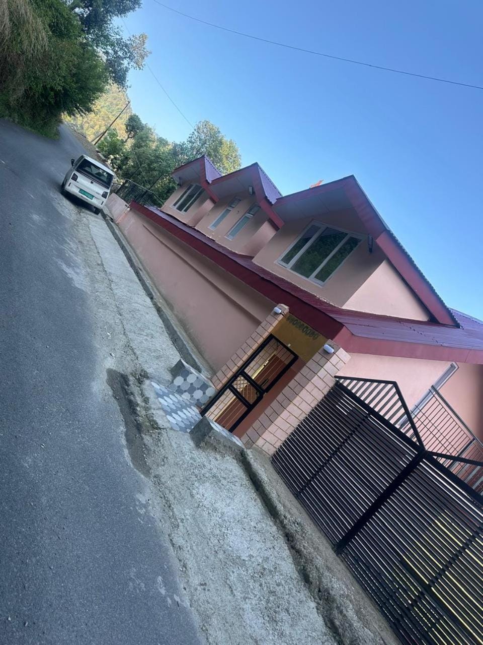 Yalisha Shimla with valley views with parking Bed and Breakfast in Himachal Pradesh