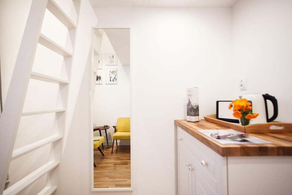 Tiny Tower Studio 6m2 with Private Bathroom in the Hall Apartment in Sopot