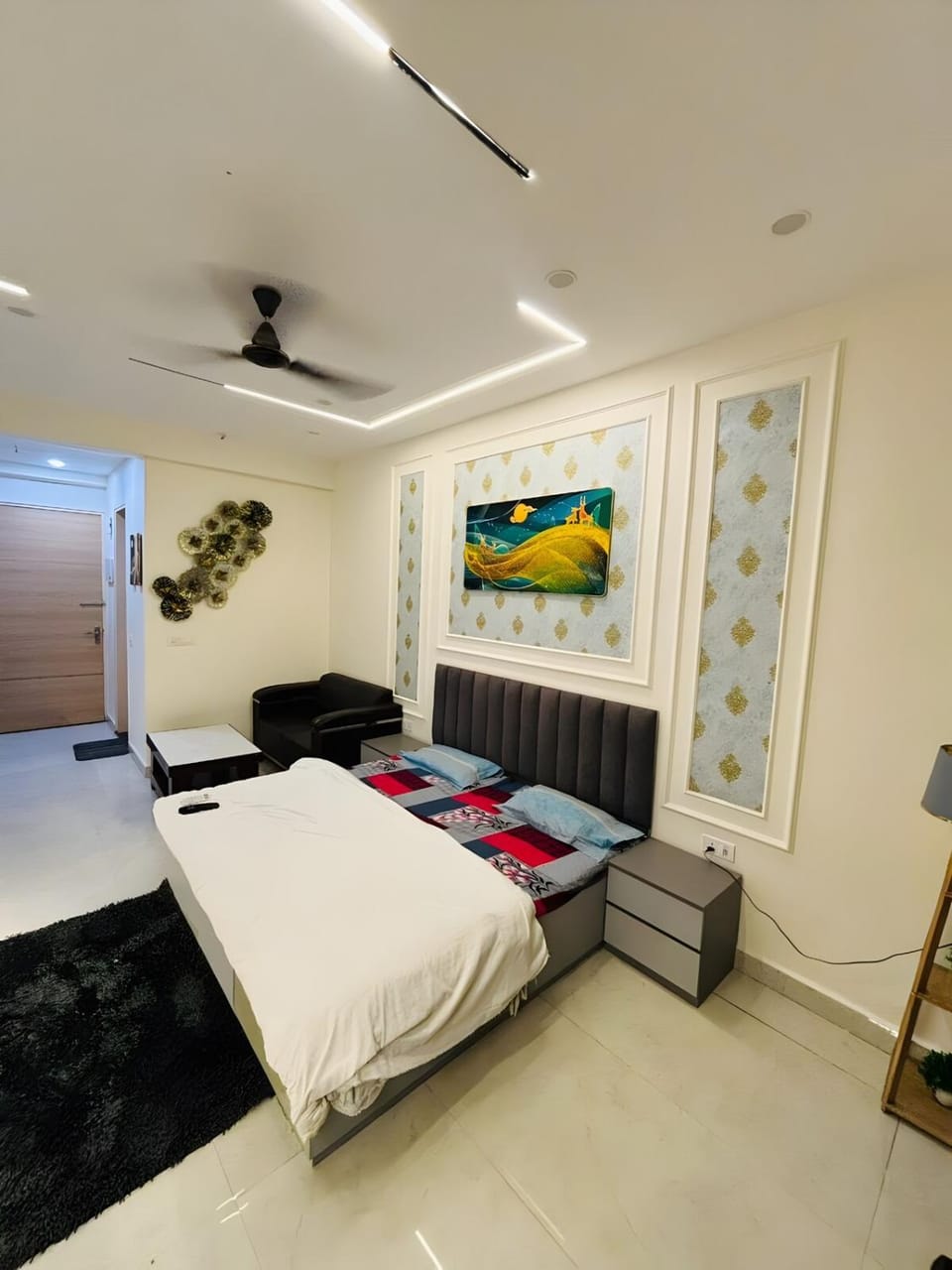 welcome to velvet stay please leave the message before booking Apartment in Noida
