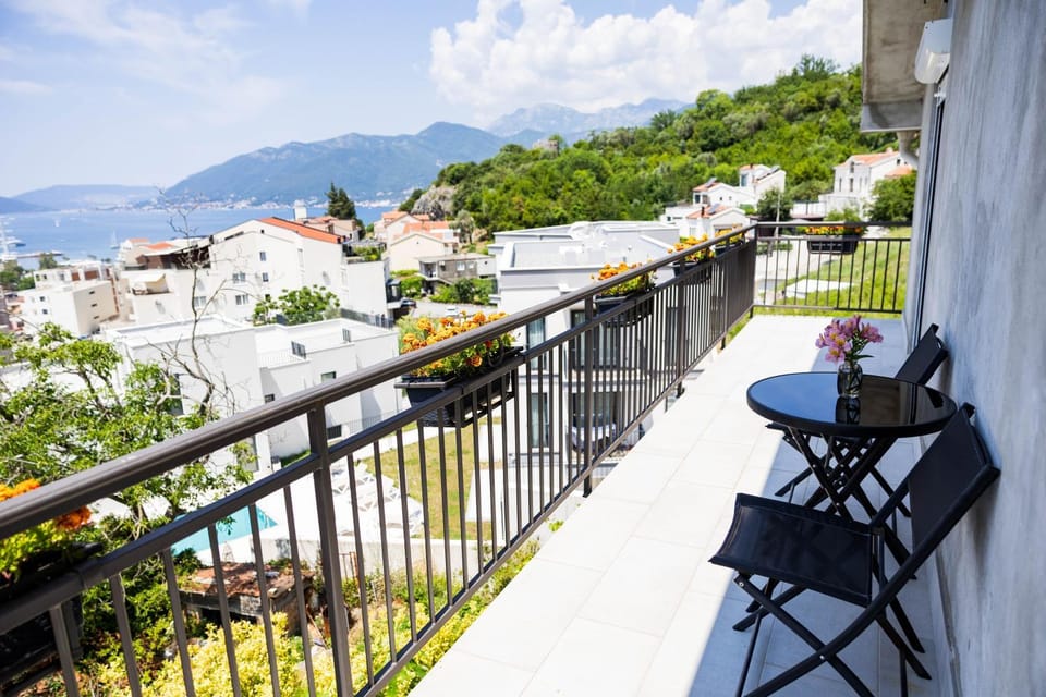 Day, View (from property/room), Balcony/Terrace, Balcony/Terrace, Sea view