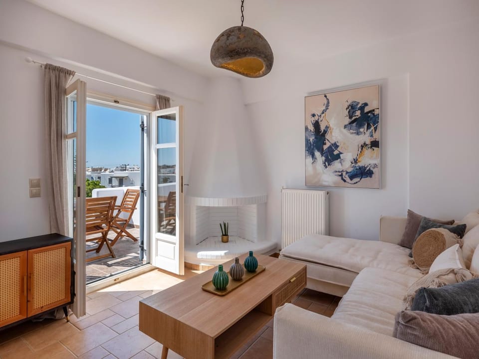 View (from property/room), Balcony/Terrace, Living room, Seating area
