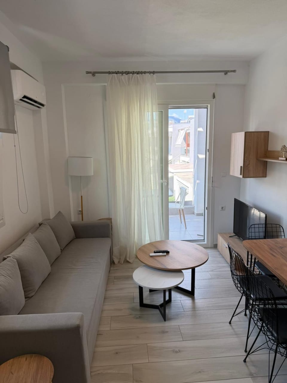 TV and multimedia, Balcony/Terrace, Living room