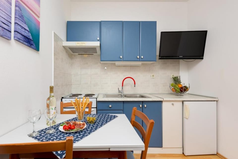 Studio Mirjana za 2 osobe, Kornić, otok Krk Apartment in Krk