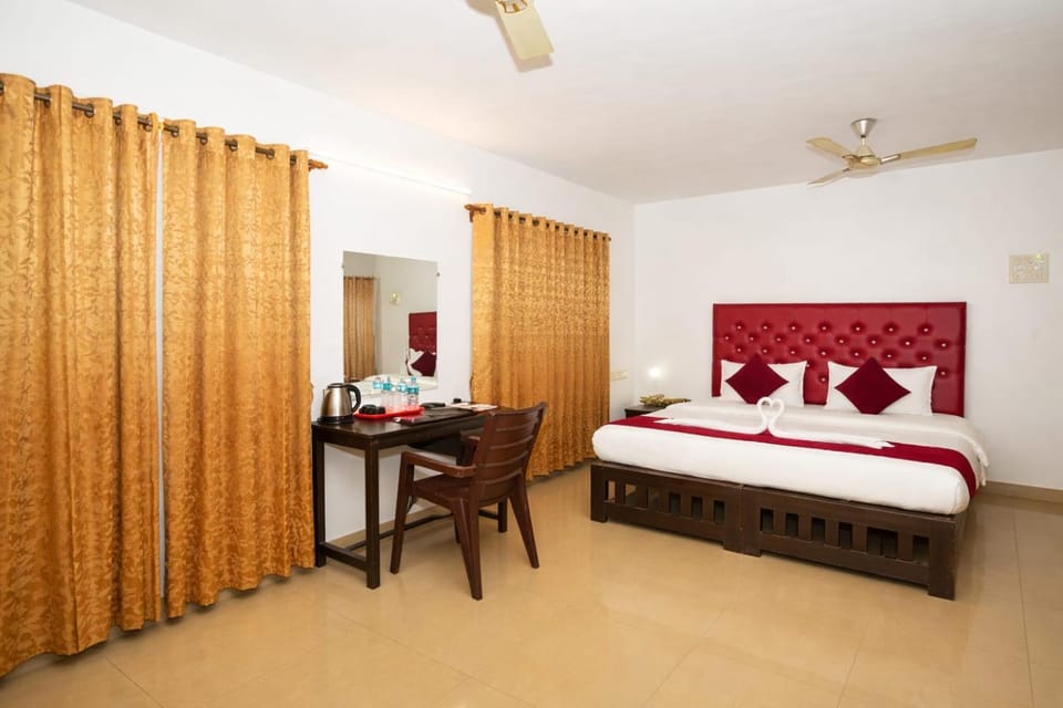 Goaxa Inn Resort Hotel in Calangute