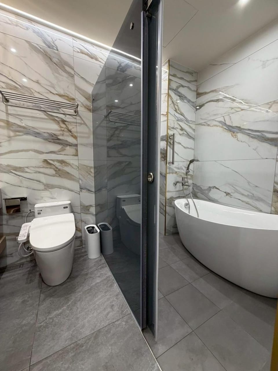 Shower, Toilet, Bathroom, Bath, bidet