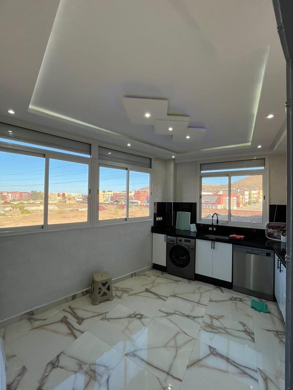 Kitchen or kitchenette, oven, stove