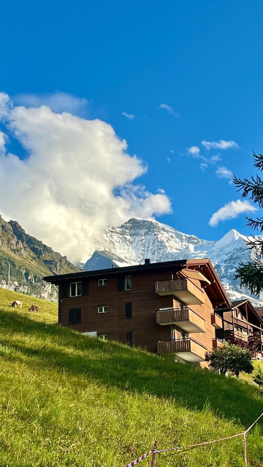 Property building, Balcony/Terrace, Mountain view
