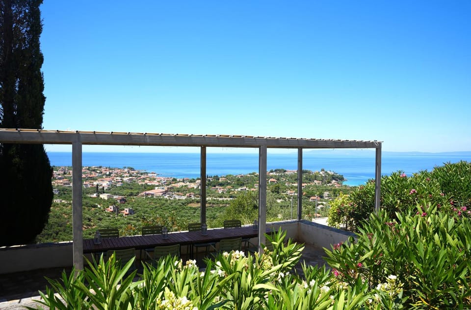 View (from property/room), Dining area, Sea view