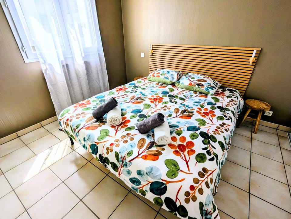 Bed, Bedroom