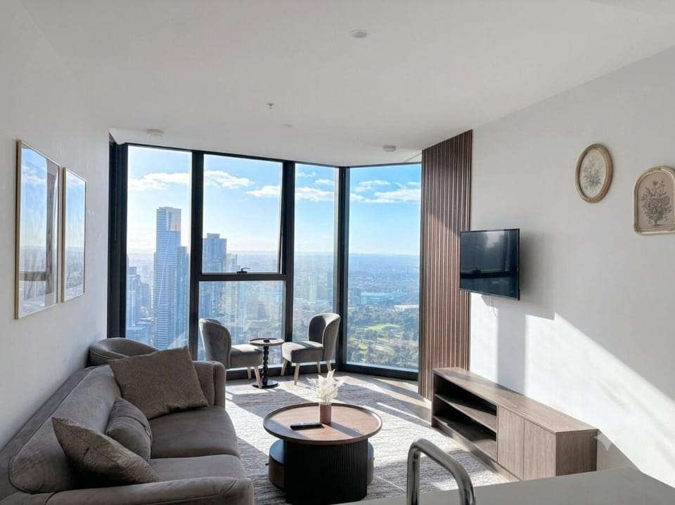 Luxuries & stylishly designed 2 BR apartment Apartment in Southbank