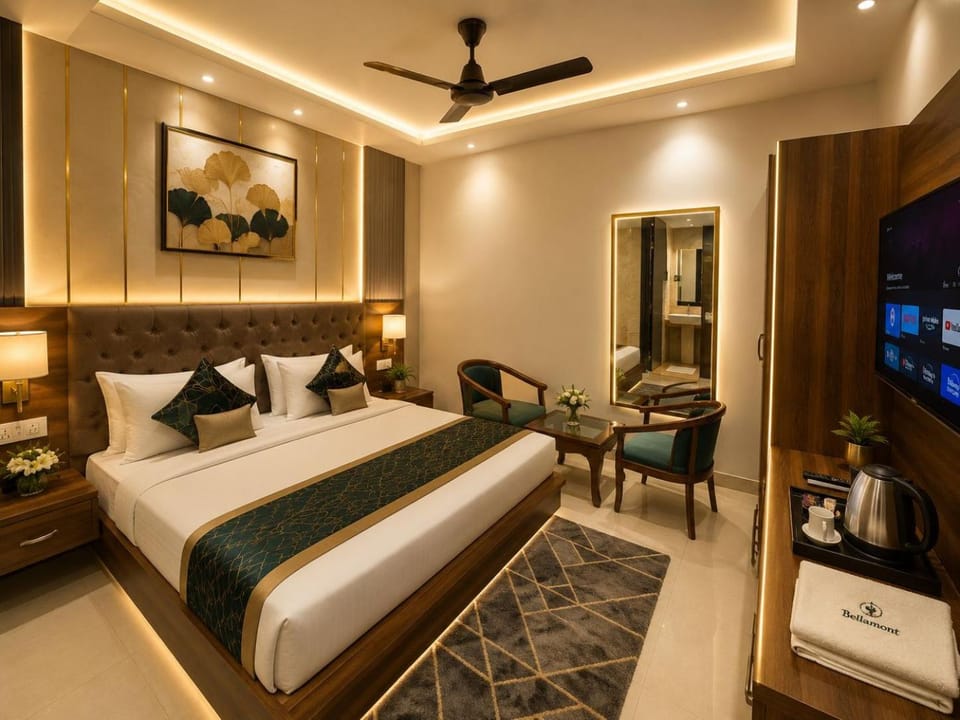 Property building, Bed, BBQ facilities, Bathroom, TV and multimedia, Coffee/tea facilities, Living room, Photo of the whole room, Seating area, Bedroom, Garden view, fireplace