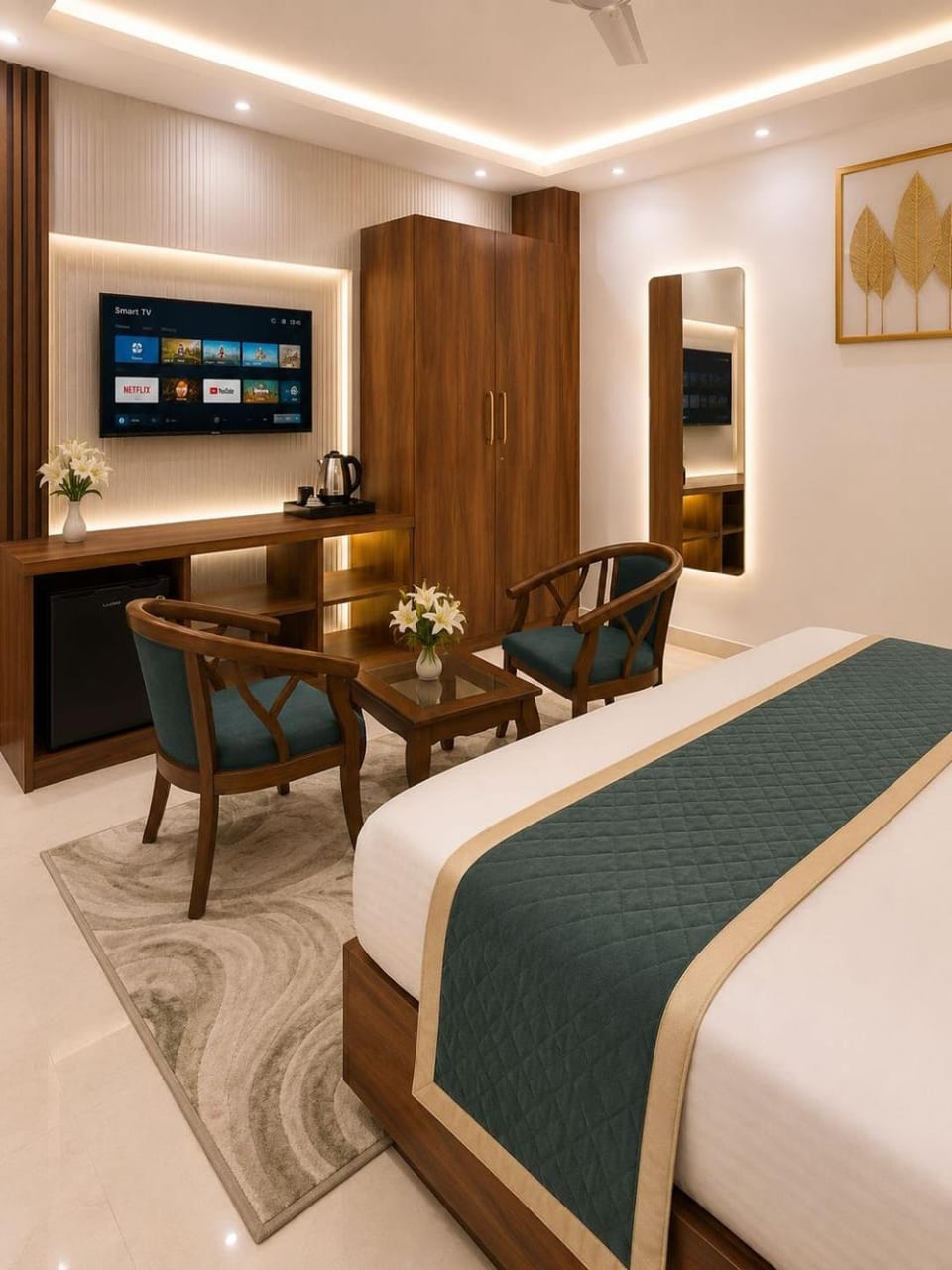 Property building, Bed, TV and multimedia, Kitchen or kitchenette, Living room, Photo of the whole room, Seating area, Bedroom, hair dresser