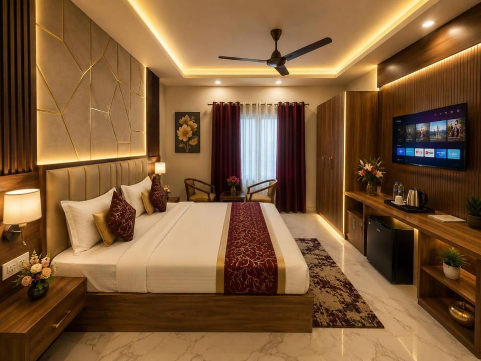 Shower, Toilet, Property building, Communal lounge/ TV room, Bed, Hot Tub, Bathroom, TV and multimedia, Coffee/tea facilities, Balcony/Terrace, Photo of the whole room, Seating area, Dining area, Evening entertainment, Bedroom, fireplace