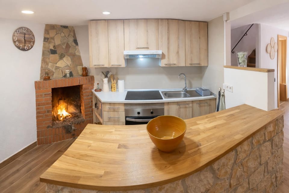 fireplace, kitchen