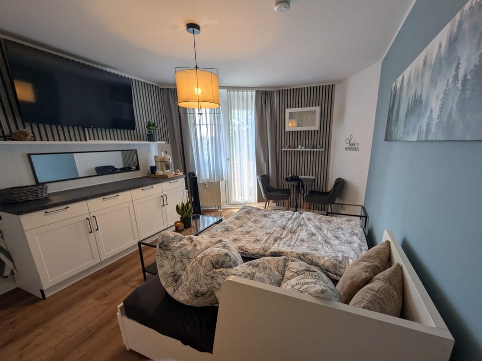 Bed, Living room, Photo of the whole room, Bedroom