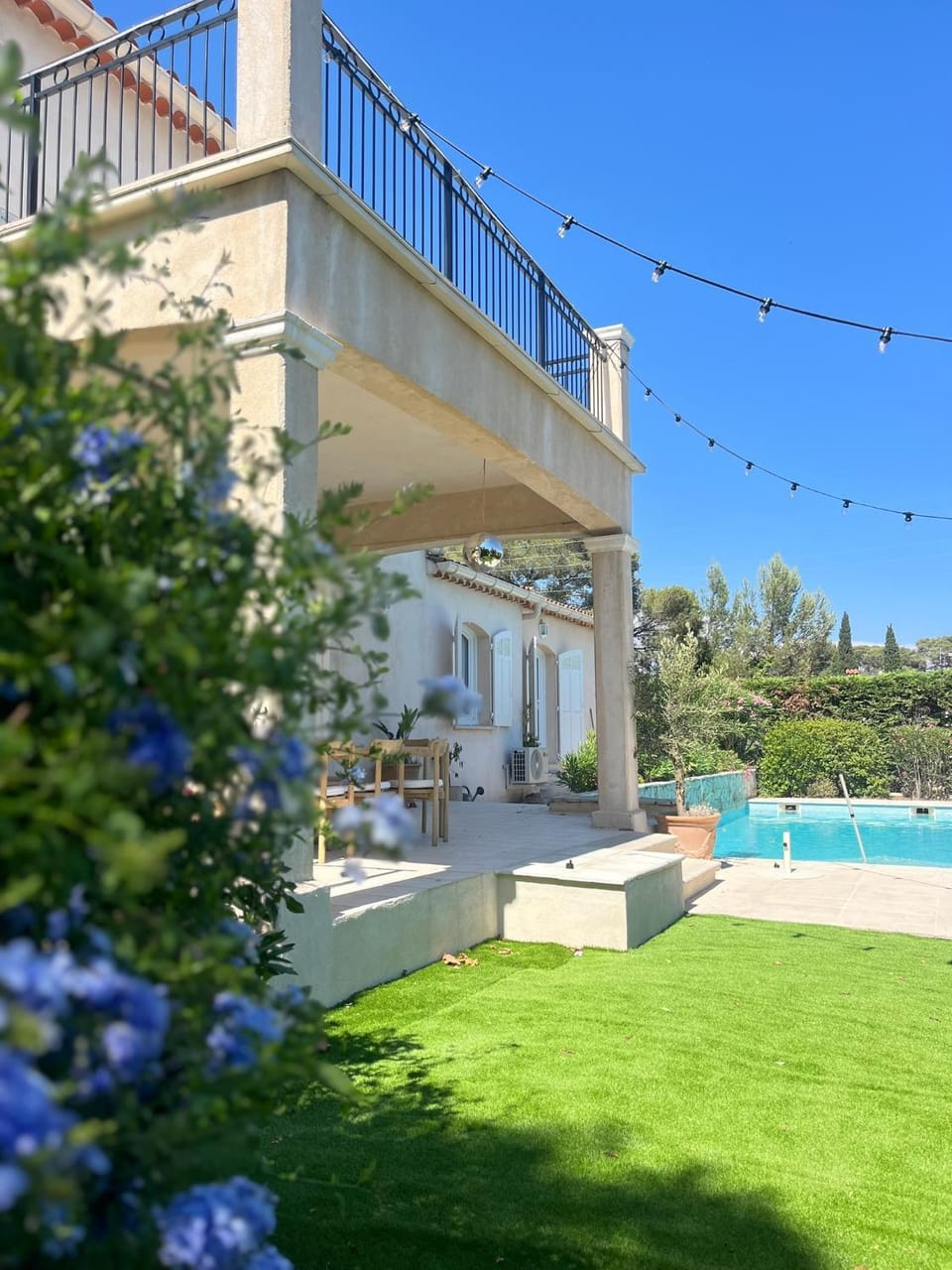 4 Bedrooms Villa Pool Air Conditioning Near Beach Villa in Saint-Raphael