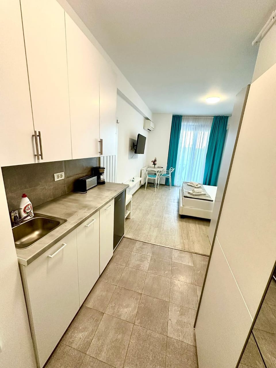 TV and multimedia, stove, washing machine