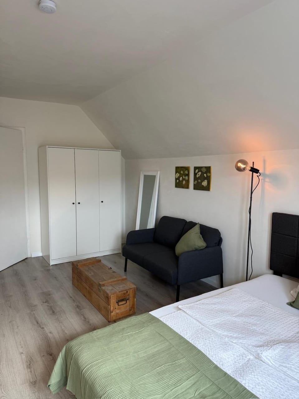 Wohnung mit 2 Schlafzimmern, Küche und Balkon, nahe A2 Apartment in Lower Saxony, Germany