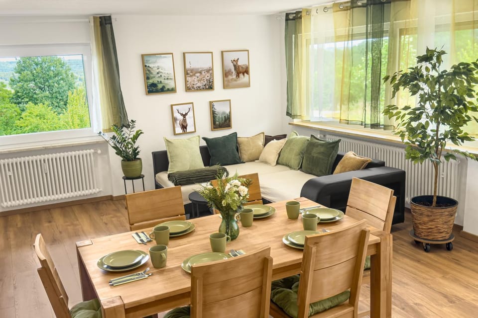 Living room, Dining area, Food