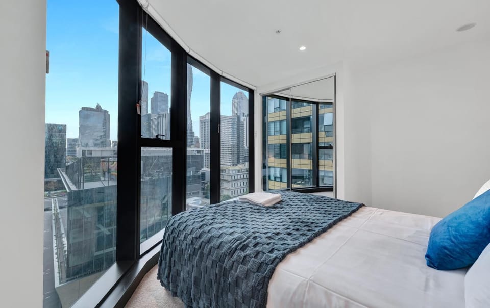 Bed, View (from property/room), Photo of the whole room, Bedroom, City view