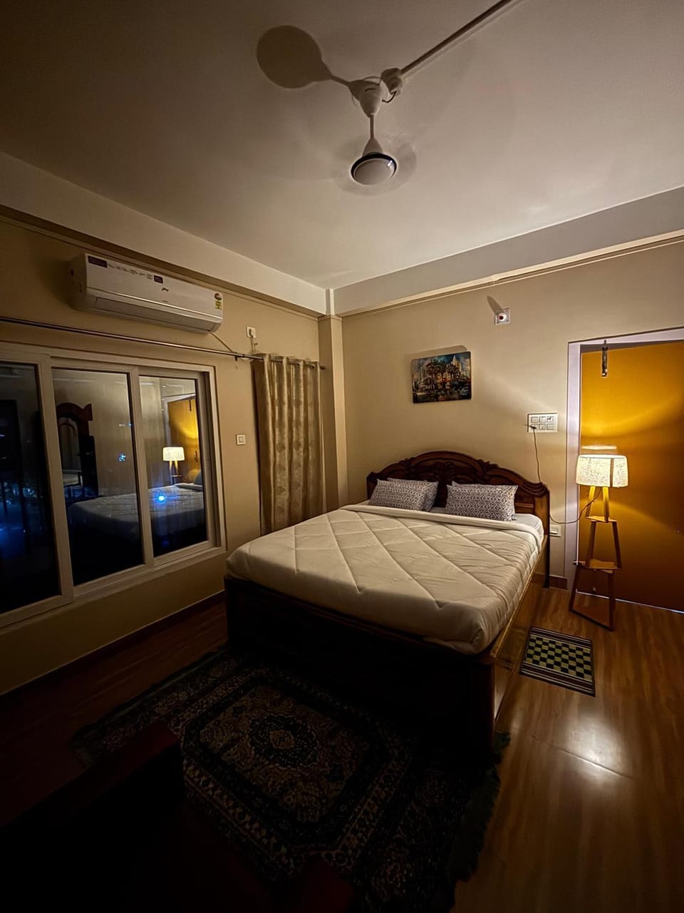 Bed, Photo of the whole room, Bedroom