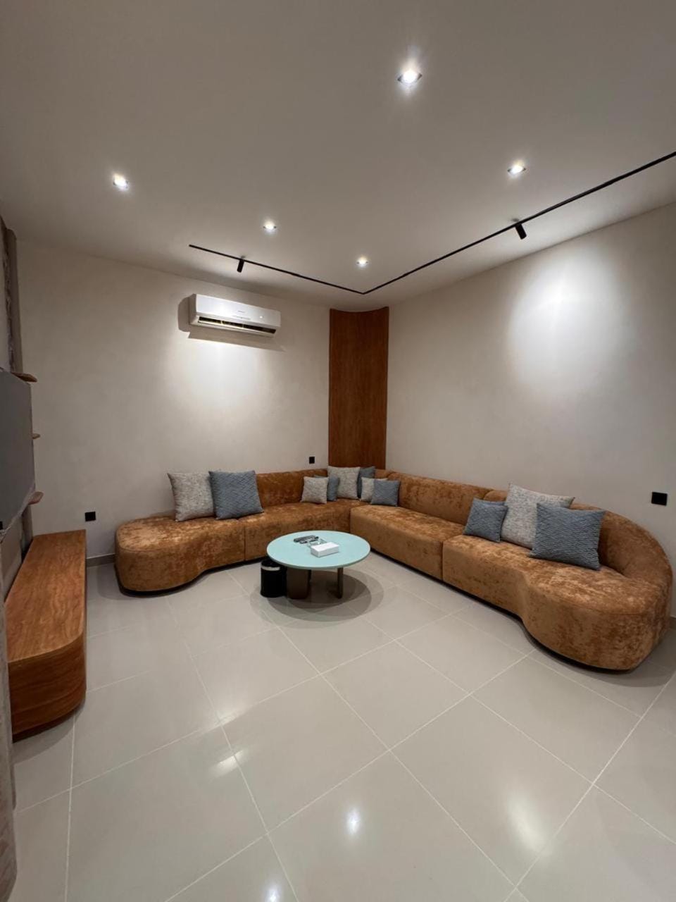 TV and multimedia, Seating area