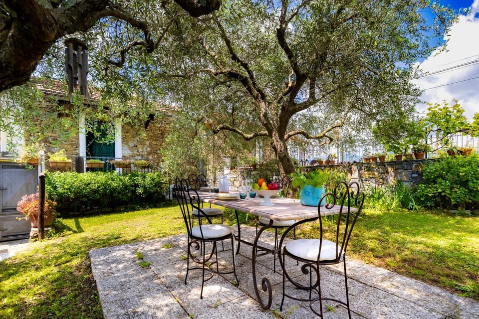 Hostdomus - Olive & Garden Apartment in Liguria