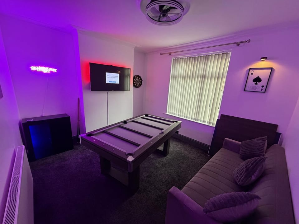 GS Maisons Hideaway Villa in Sheffield