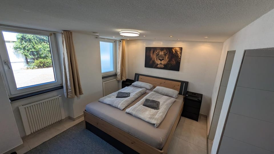 City Apart 1 am Bahnhof nahe Badewelt & Museum mit Netflix Apartment in Sinsheim