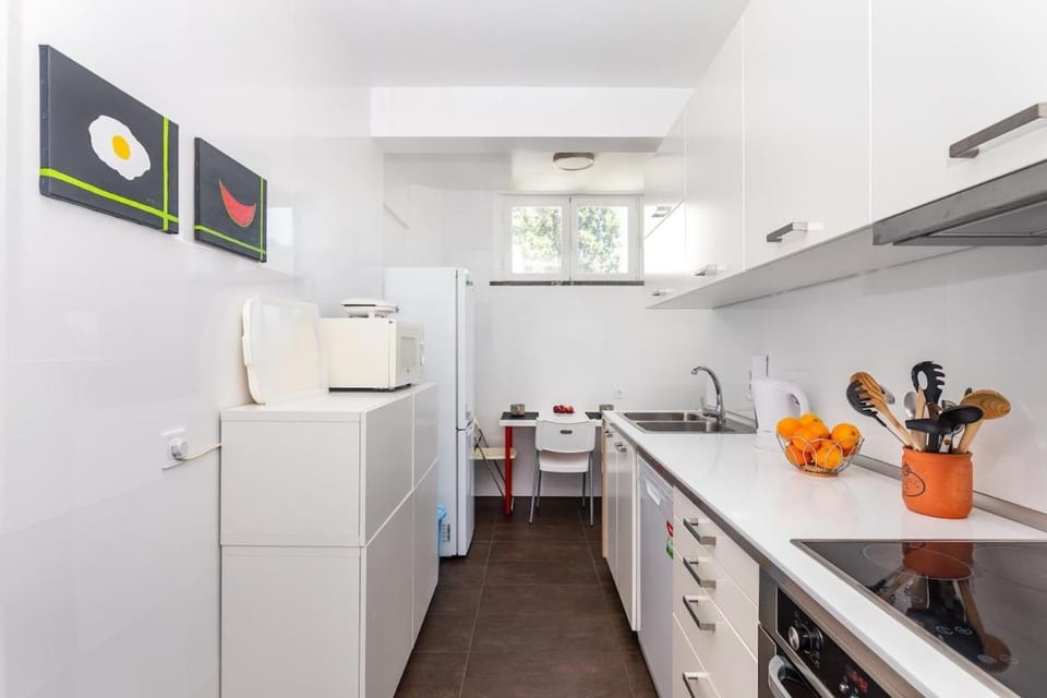 Myhomereservation Spacious Apartment T3 near Beach Apartment in Estoril