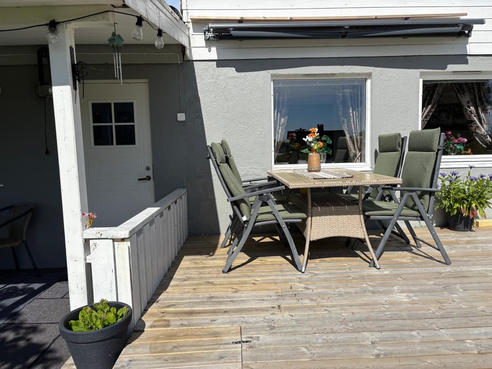 Property building, Balcony/Terrace