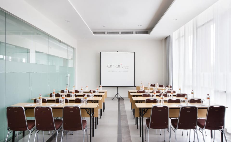 Meeting/conference room