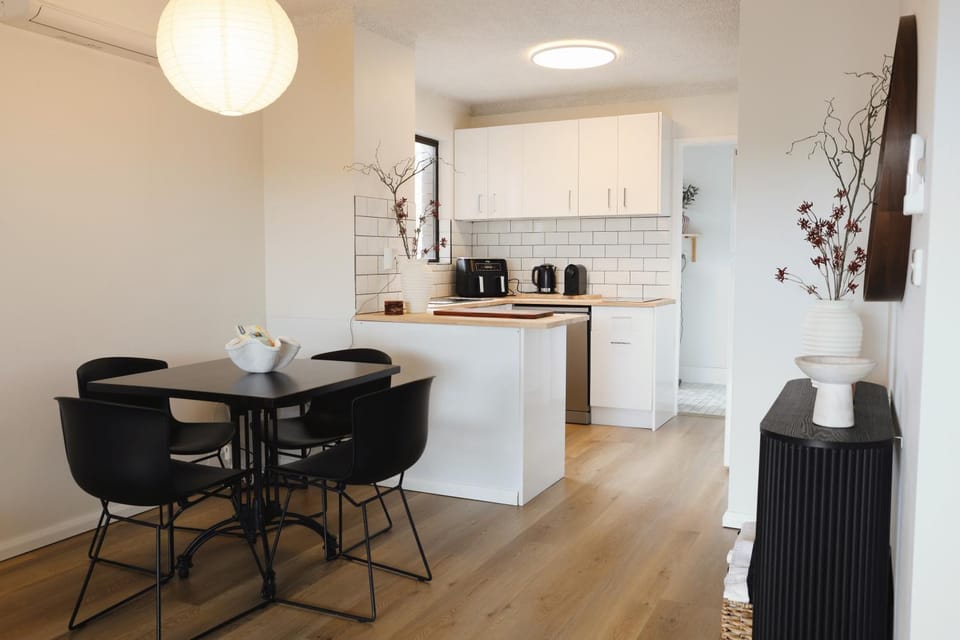 Light-Filled Apartment near Lighthouse Beach Apartment in East Ballina