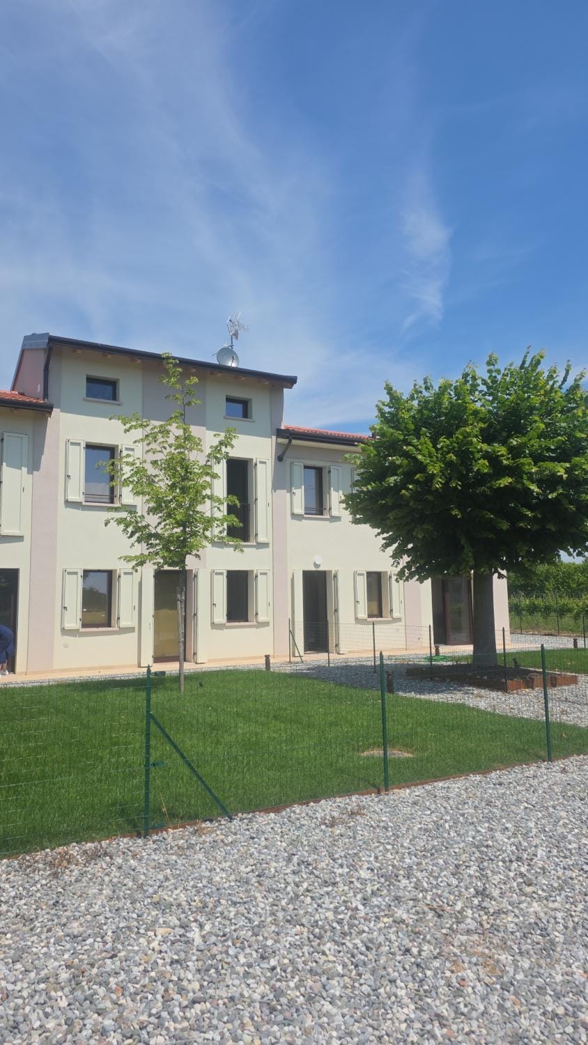 Property building, Day, Garden