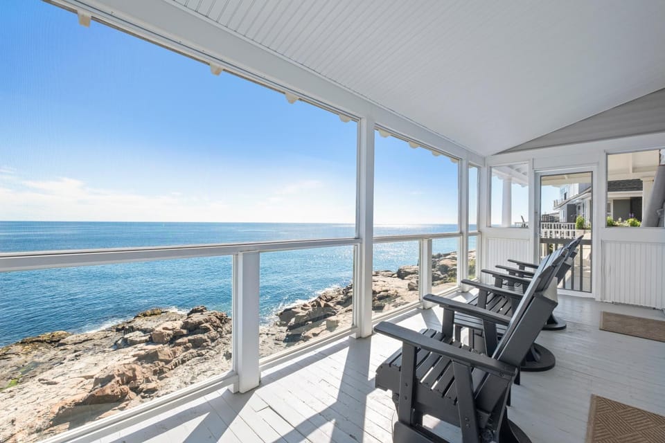 Oceanview Luxury Cottage Soaking Tubs Sleeps 9 House in Cape Neddick