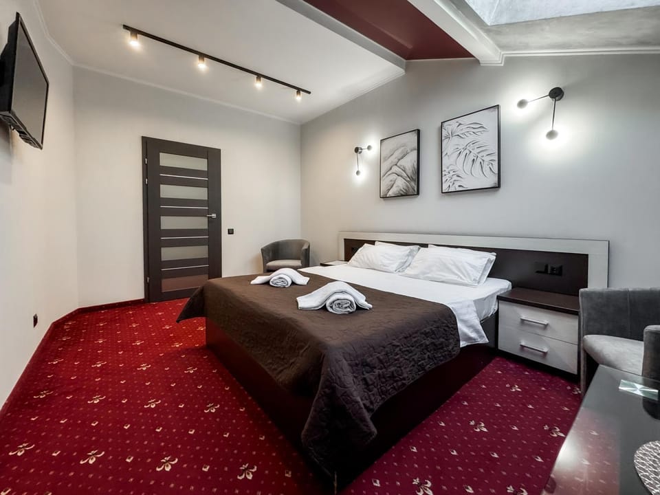 Bed, TV and multimedia, Photo of the whole room, Seating area, towels