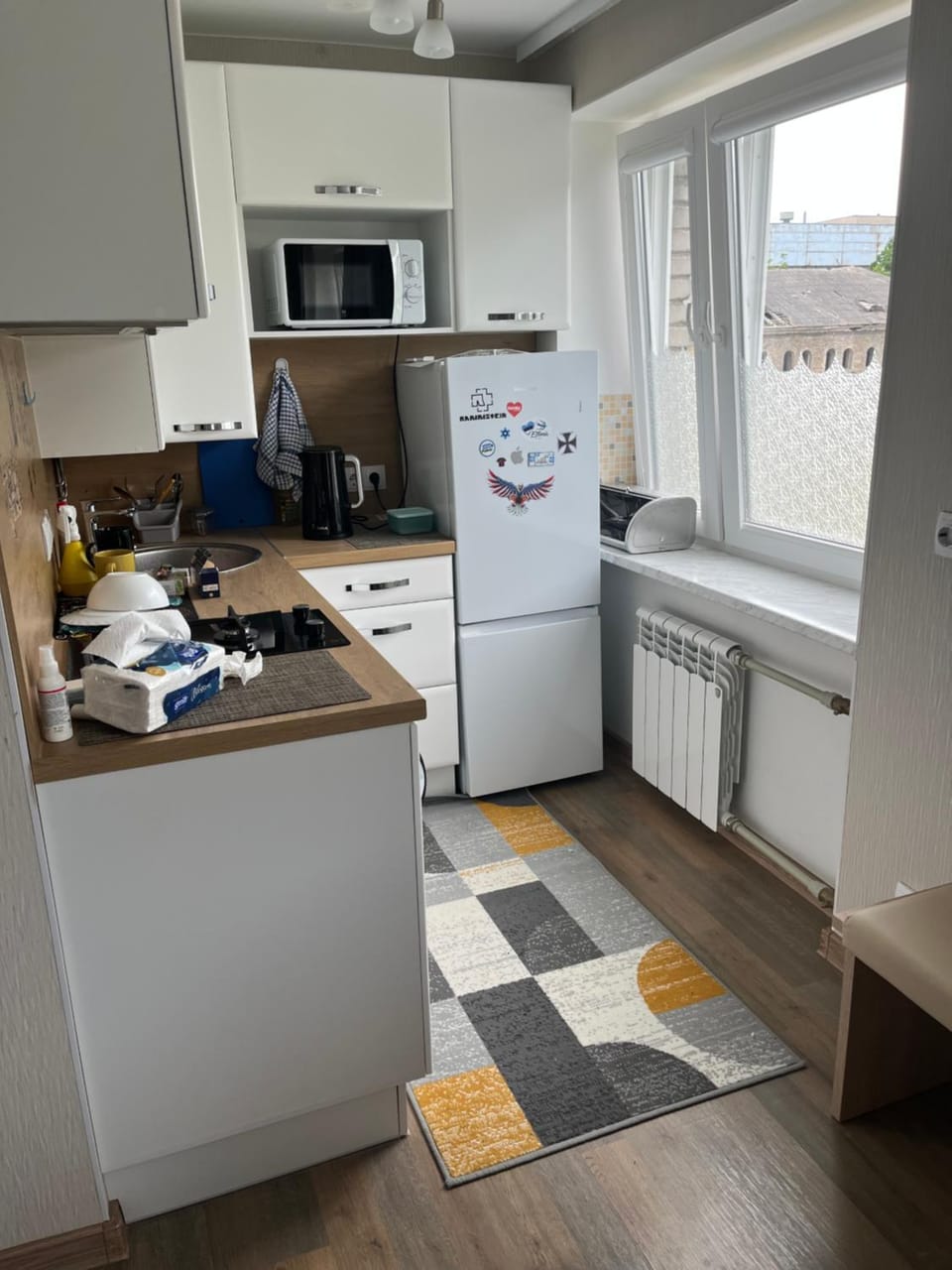 Kitchen or kitchenette, oven, stove