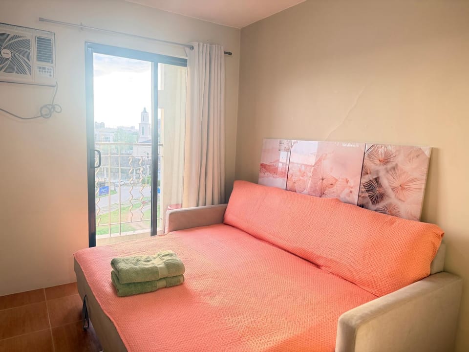 One Oasis 2 Bedroom Unit w Basement Parking 5Pax Apartment in Cagayan de Oro
